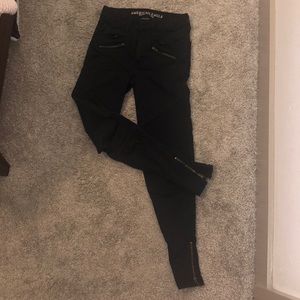 Back skinny jeans with zippers